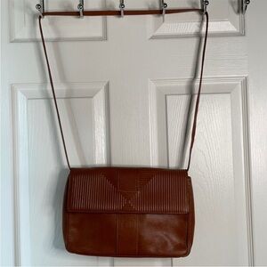Vintage Fendi leather crossbody handbag